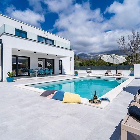 Villa Invigo - Brand New Private Pool Villa Mlini Bagian luar foto