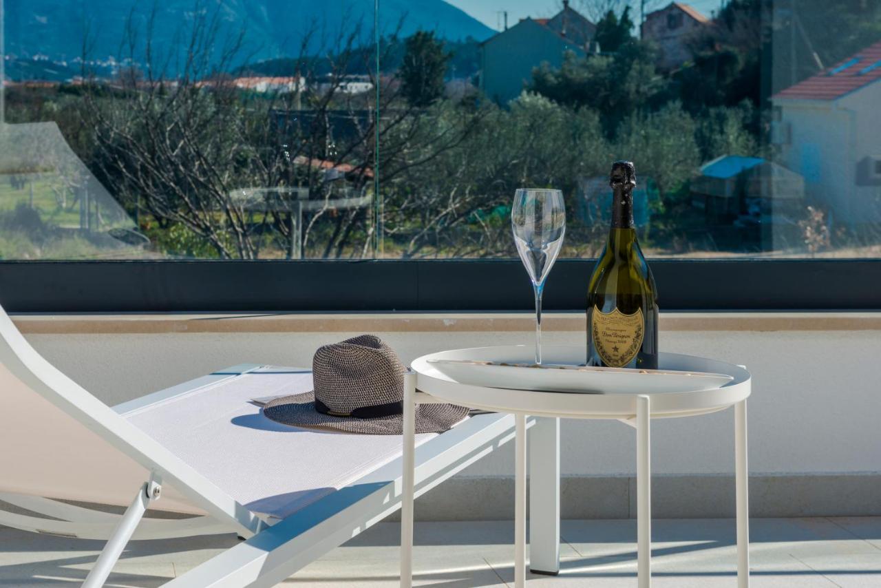 Villa Invigo - Brand New Private Pool Villa Mlini Bagian luar foto