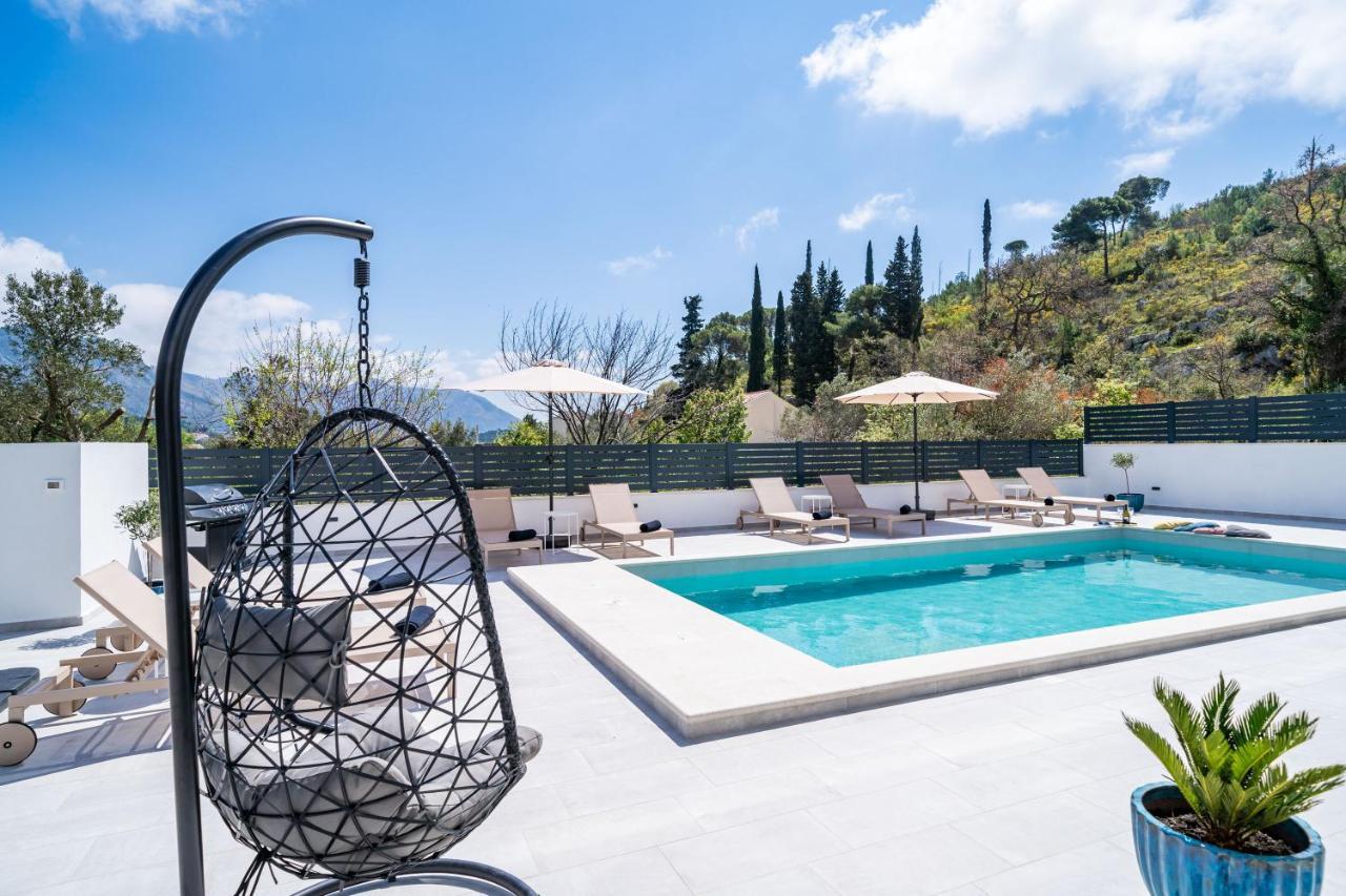 Villa Invigo - Brand New Private Pool Villa Mlini Bagian luar foto