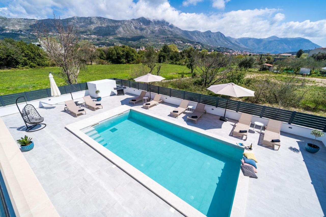 Villa Invigo - Brand New Private Pool Villa Mlini Bagian luar foto