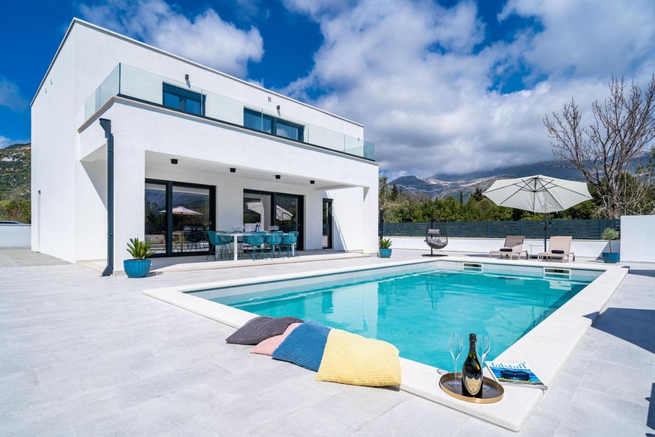 Villa Invigo - Brand New Private Pool Villa Mlini Bagian luar foto